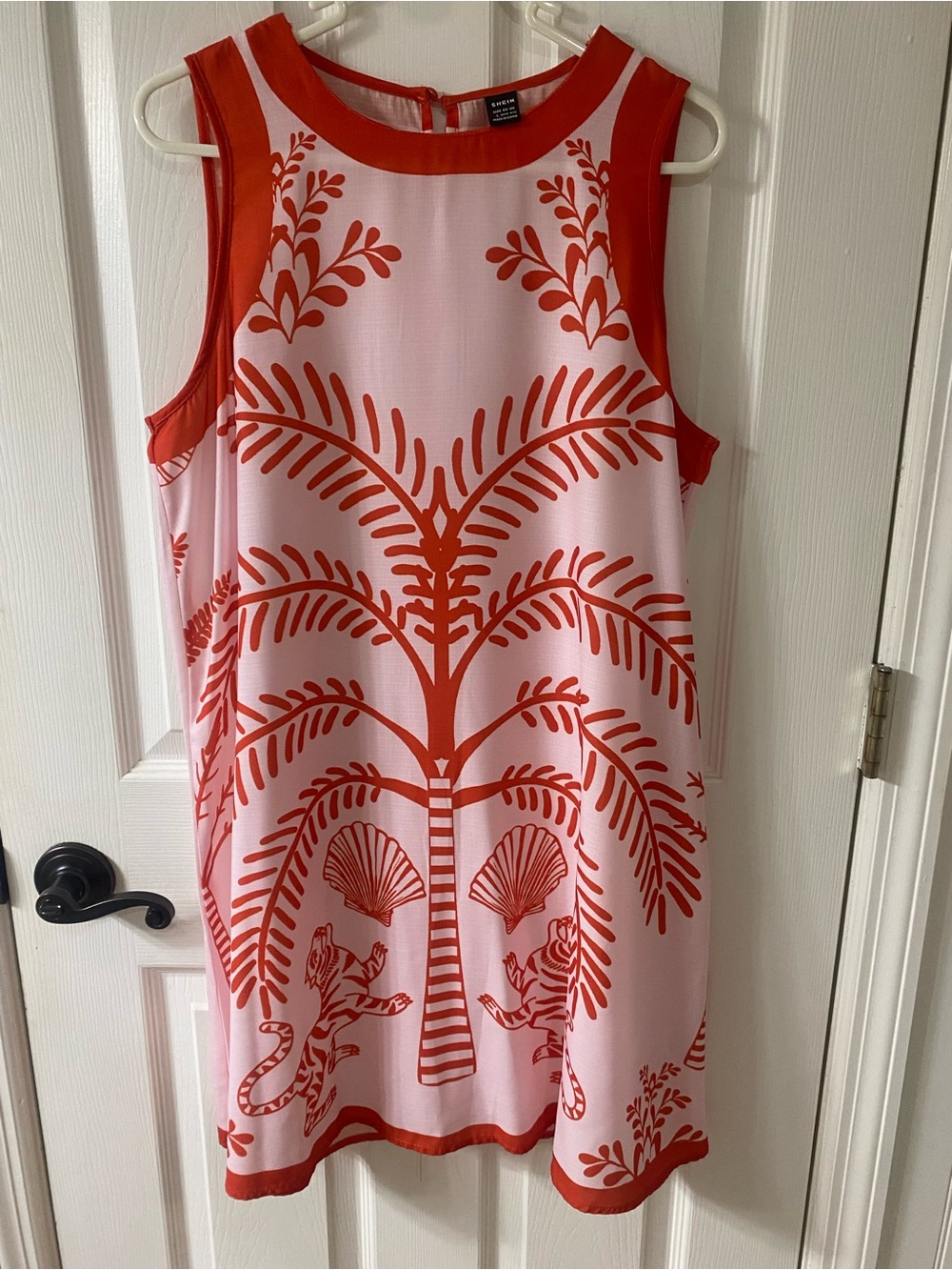 SHEIN Pink & Orange Tropical Palm-Print Sleeveless Shift Dress